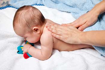 ostetrica massaggio infantile corsi